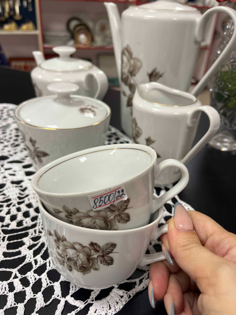 Чайный сервиз на 6 персон Kahla GDR, 200мл. Фарфор с деколью и золотом. Цена за 22пр. Картинка 6